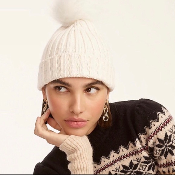 NWT J. Crew Grey Wool Blend Cable Beanie with Pom-Pom - Picture 1 of 4